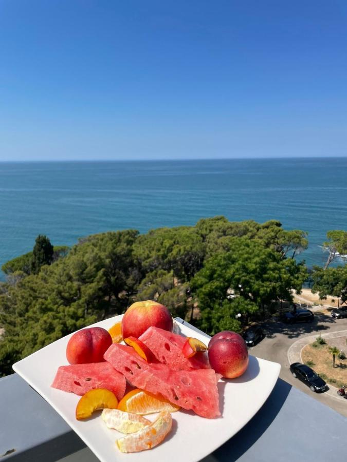 Corpus B - Hotel Albatros Ulcinj Bagian luar foto