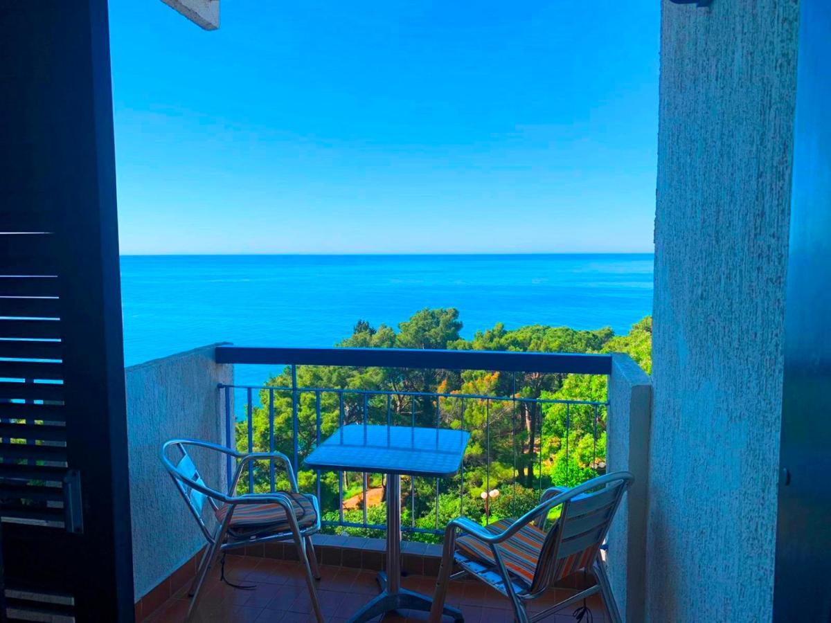 Corpus B - Hotel Albatros Ulcinj Bagian luar foto
