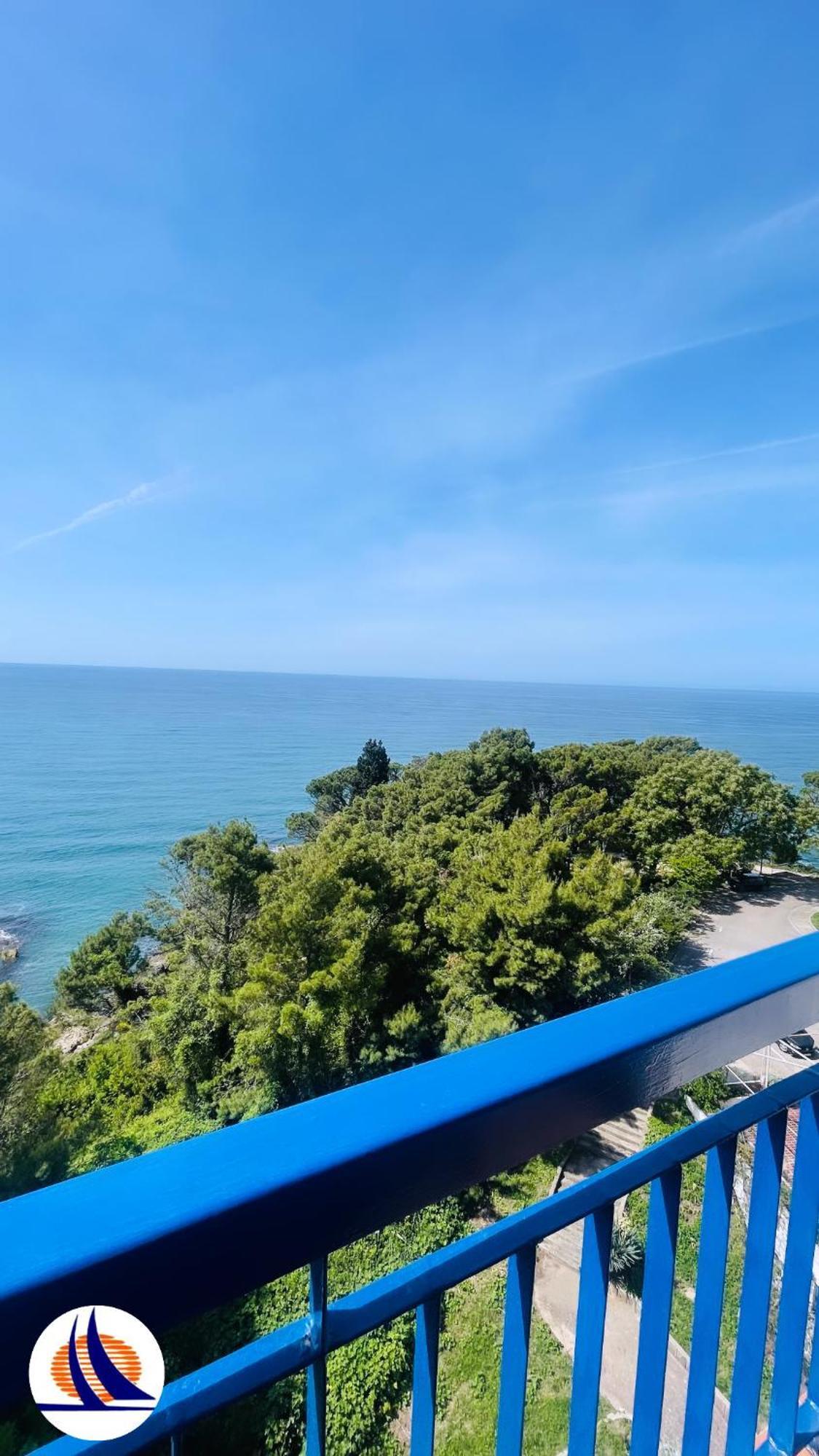 Corpus B - Hotel Albatros Ulcinj Bagian luar foto
